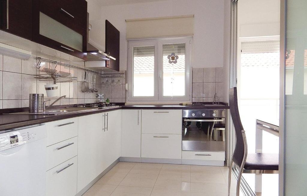 Apartments Robert Каштела Екстер'єр фото